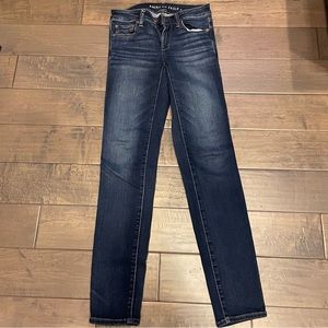 American Eagle Straight Leg Pants Dark Wash Blue size 4 Long Length